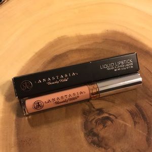 Anastasia NAKED Liquid Lipstick!!